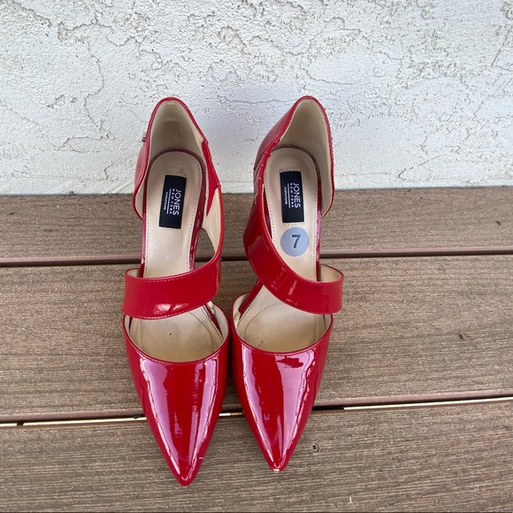 Red Heels - Picture 3 of 4